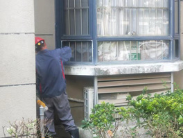 雨季窗戶漏水頭疼無比？來看看怎么處理窗臺防水維修?